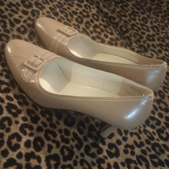 🤠Apostrophe 3" Heels Size 7 1/2 - Picture 2 of 7